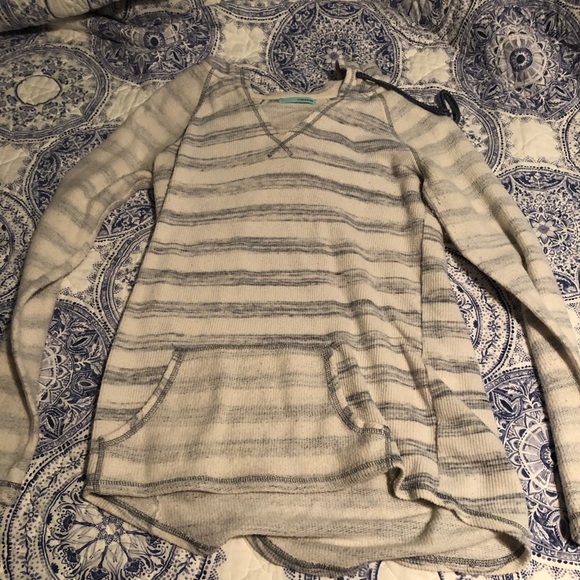 Tops - simple beach sweatshirt